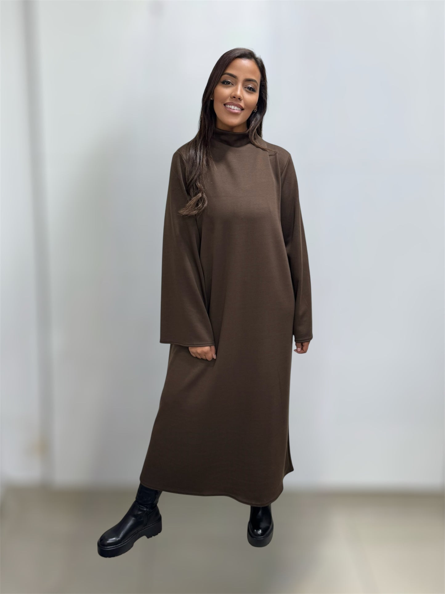 Robe longue col montant