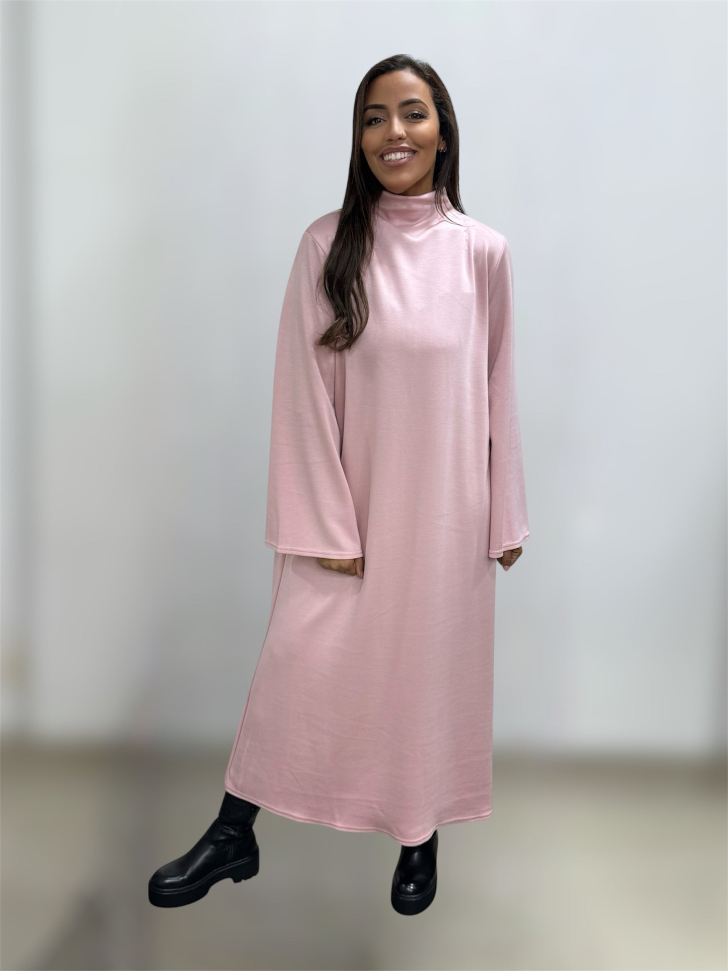 Robe longue col montant