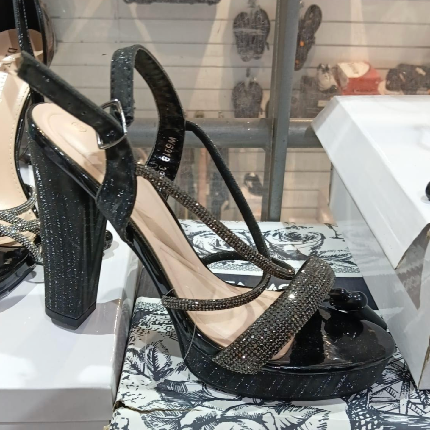 Sandales Femme à Talon Bloc Pailletées et Strass Élégance Soirée