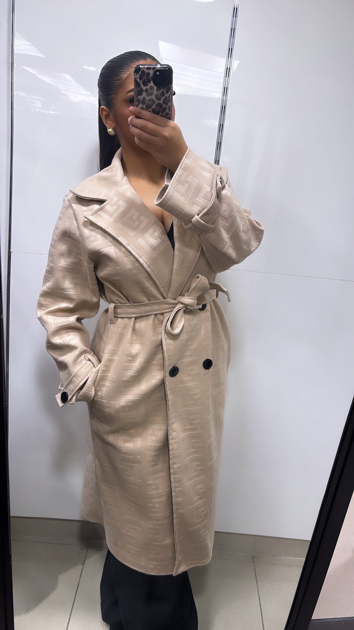 trench motif monogramme