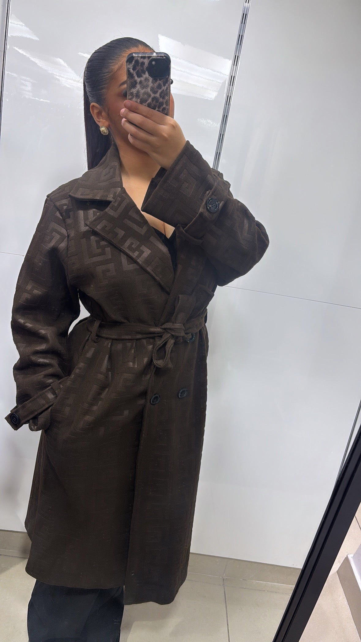 trench motif monogramme