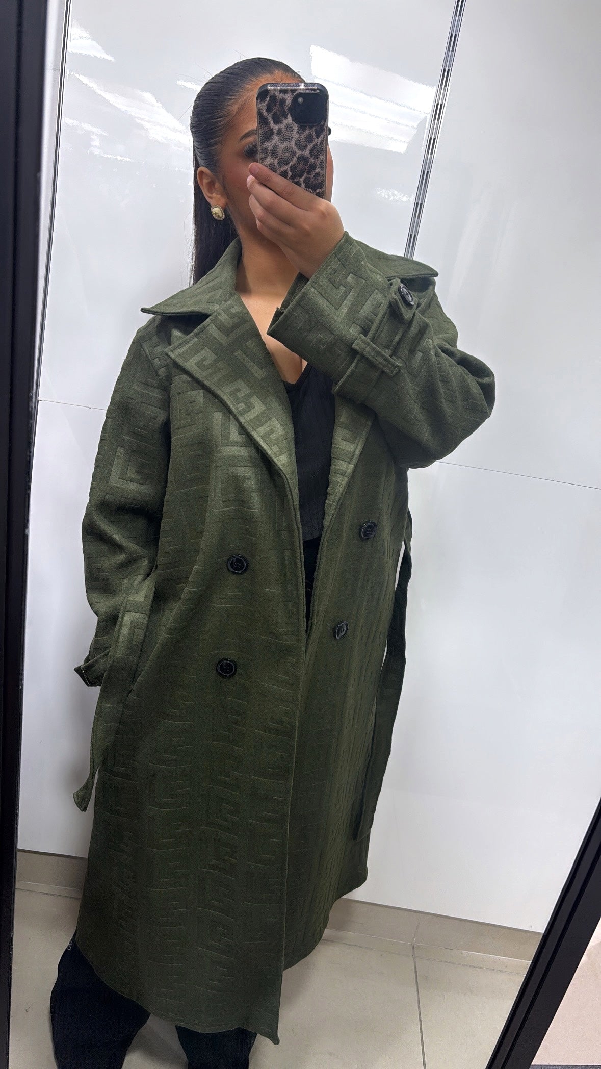 trench motif monogramme