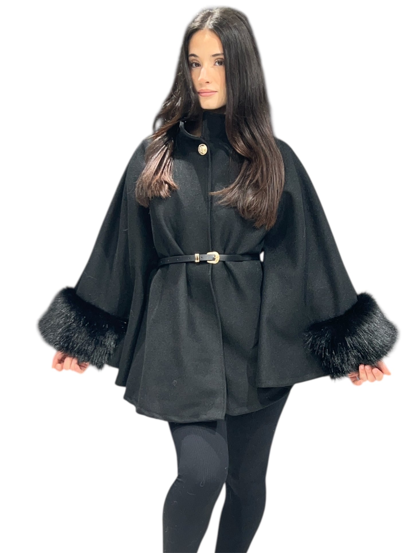 Cape ceinture d’hiver avec finitions en fausse fourrure