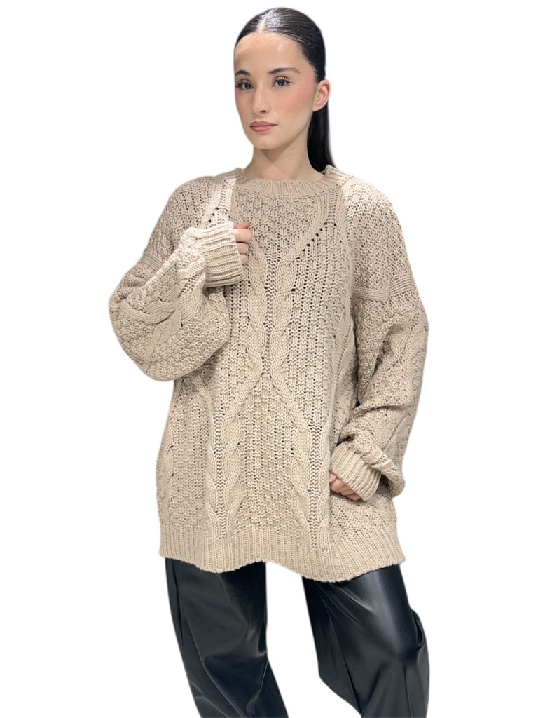 Pull en maille torsadée