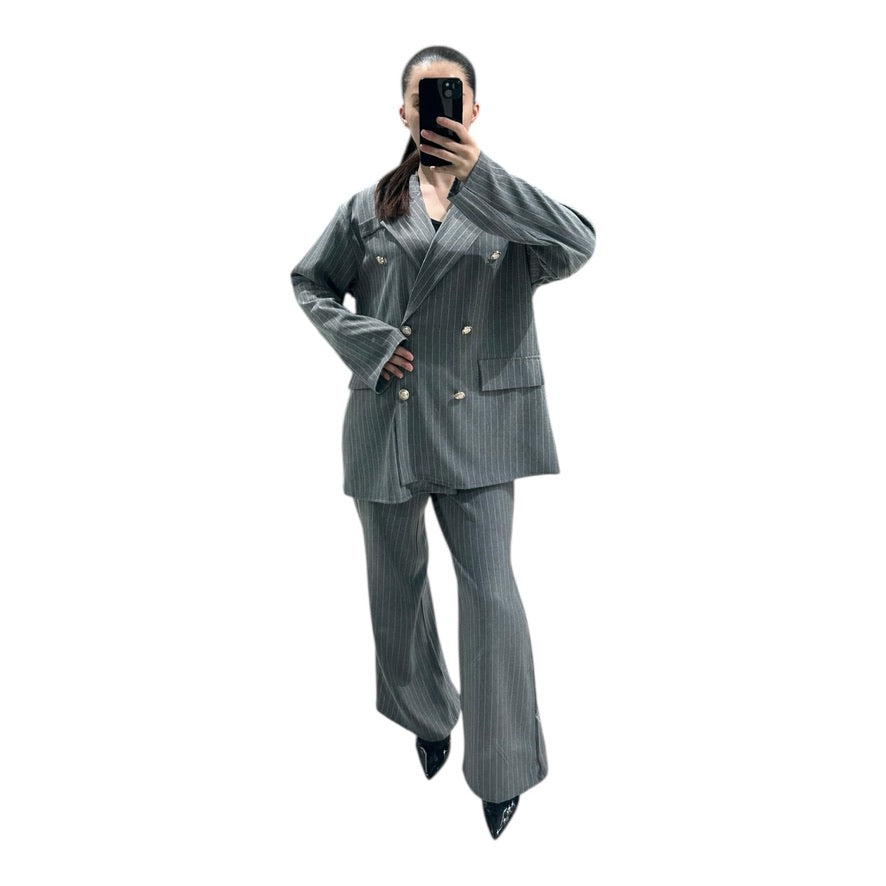 Ensemble tailleur oversize à rayures – Blazer double boutonnage & pantalon flare