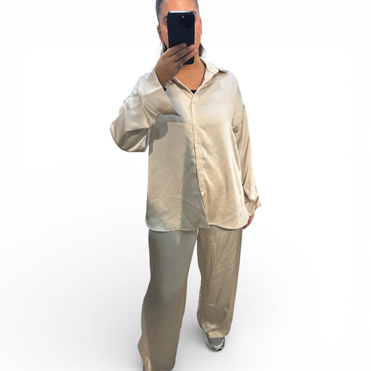 Ensemble chemise & pantalon fluide femme – Élégance confortable