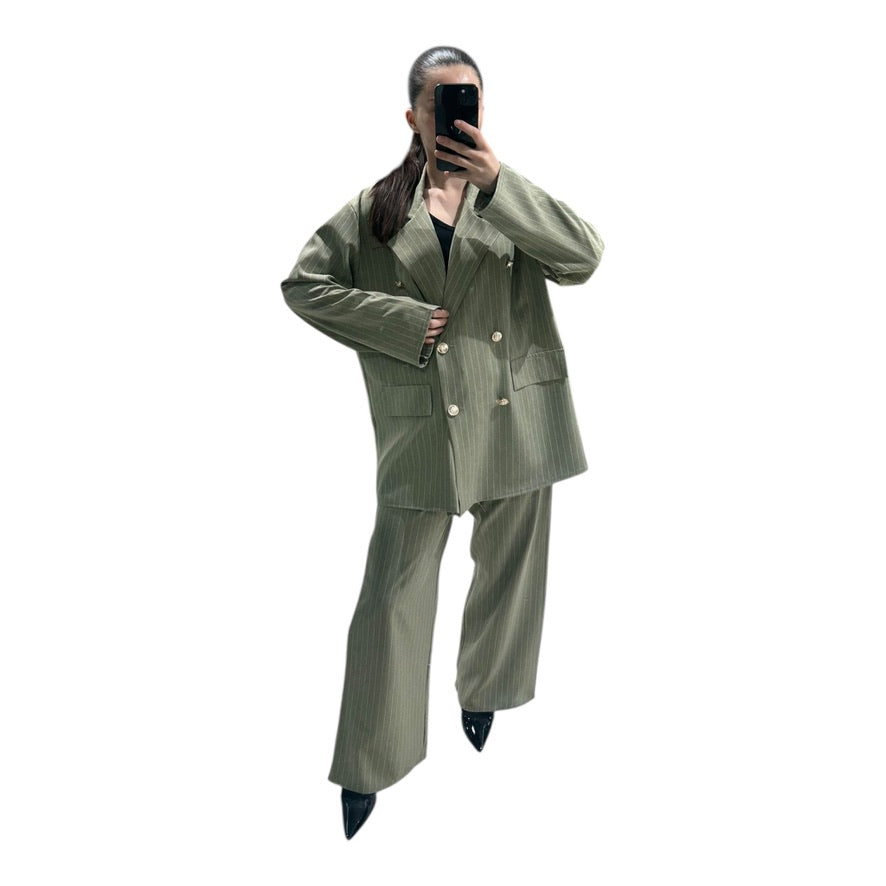 Ensemble tailleur oversize à rayures – Blazer double boutonnage & pantalon flare