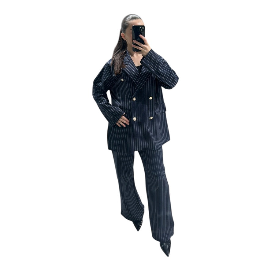 Ensemble tailleur oversize à rayures – Blazer double boutonnage & pantalon flare