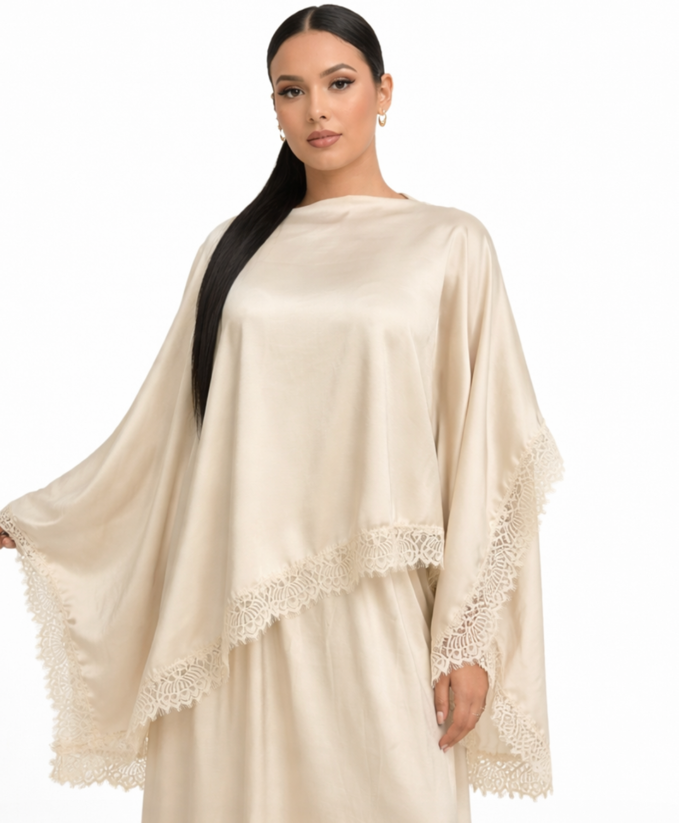 Ensemble Satinée avec Dentelle – Coupe Fluide Élégante