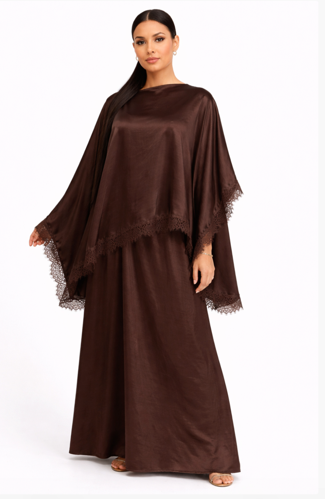 Ensemble Satinée avec Dentelle – Coupe Fluide Élégante
