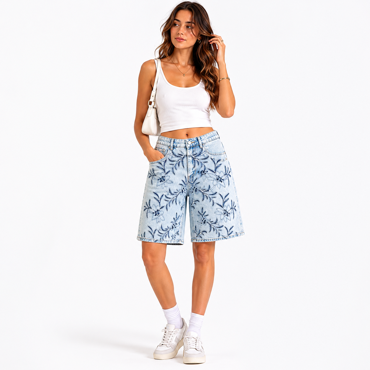 Short Bermuda Jean Brodé Fleuri Bleu Clair Coupe Oversize Femme