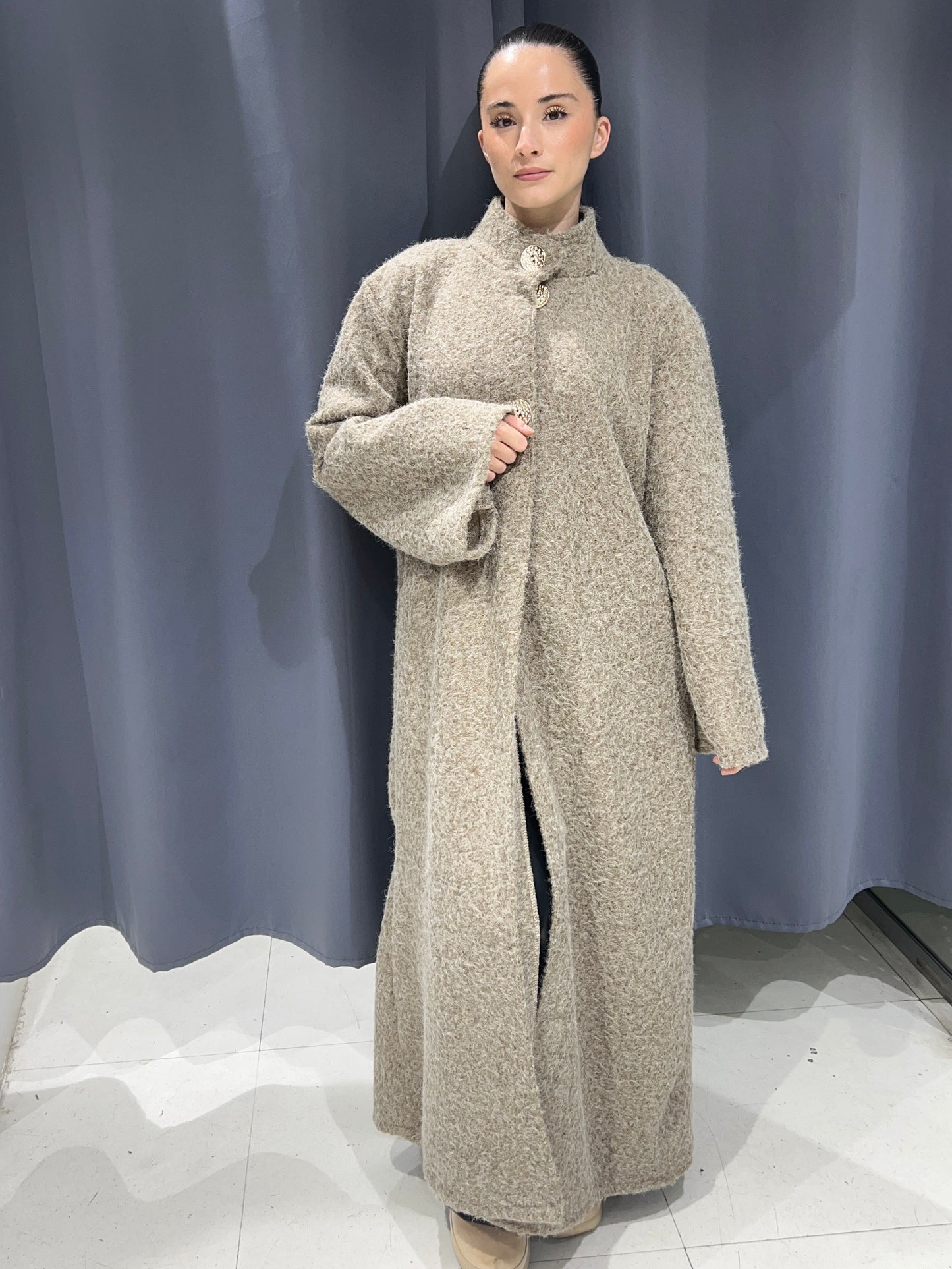 Manteau oversize chic à boutons bijoux 232