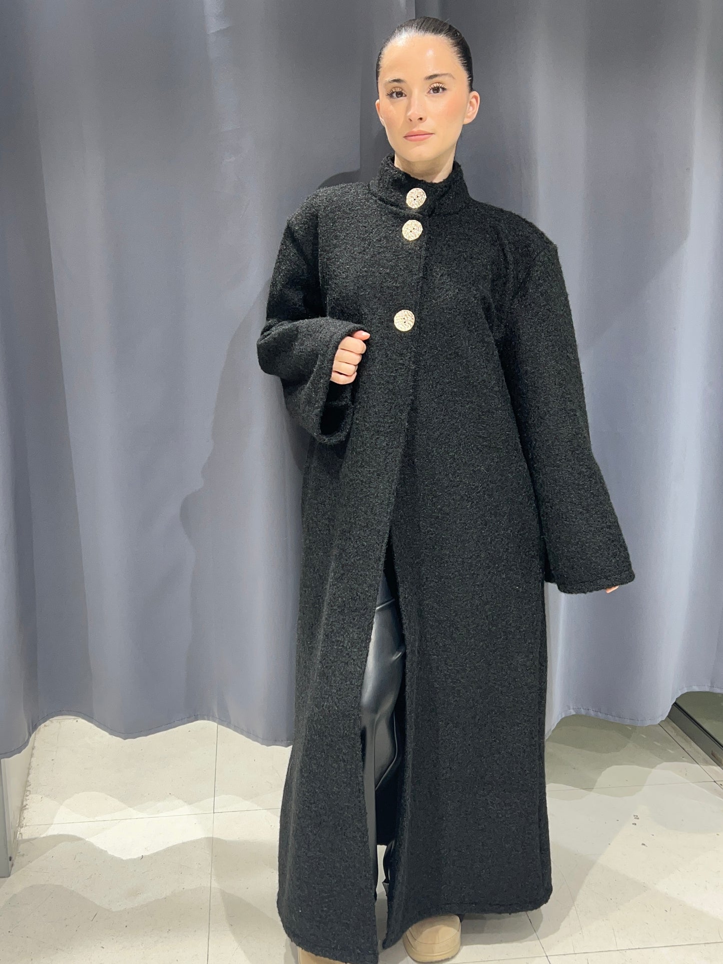 Manteau oversize chic à boutons bijoux 232