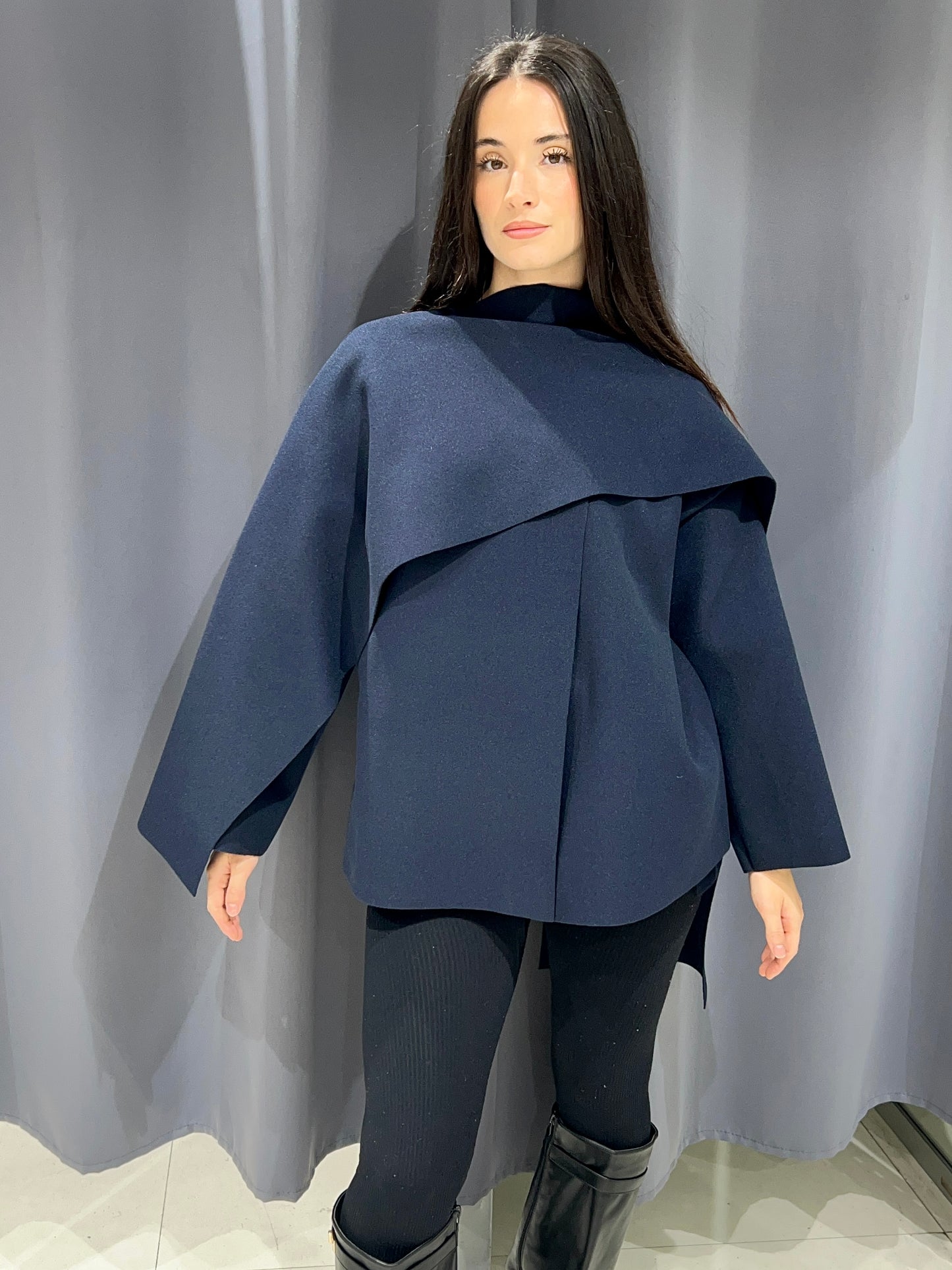 CAPE LUX TENDANCE 233