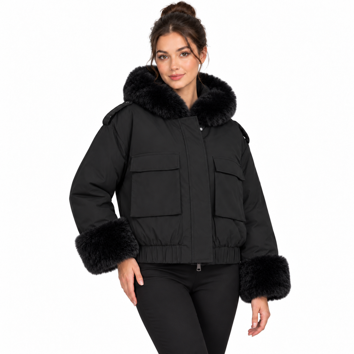 Veste courte à capuche et finitions en fausse fourrure – Élégance