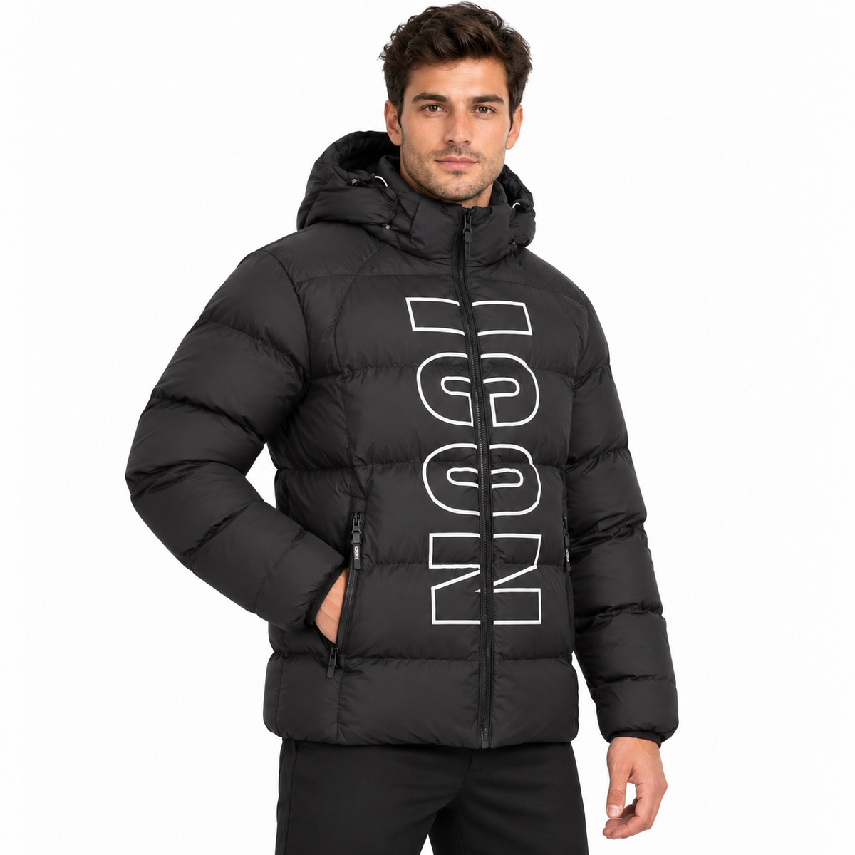 Doudoune homme noire à capuche – Motif contrasté et poches zippées