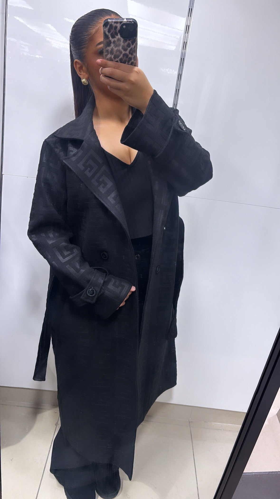 trench motif monogramme